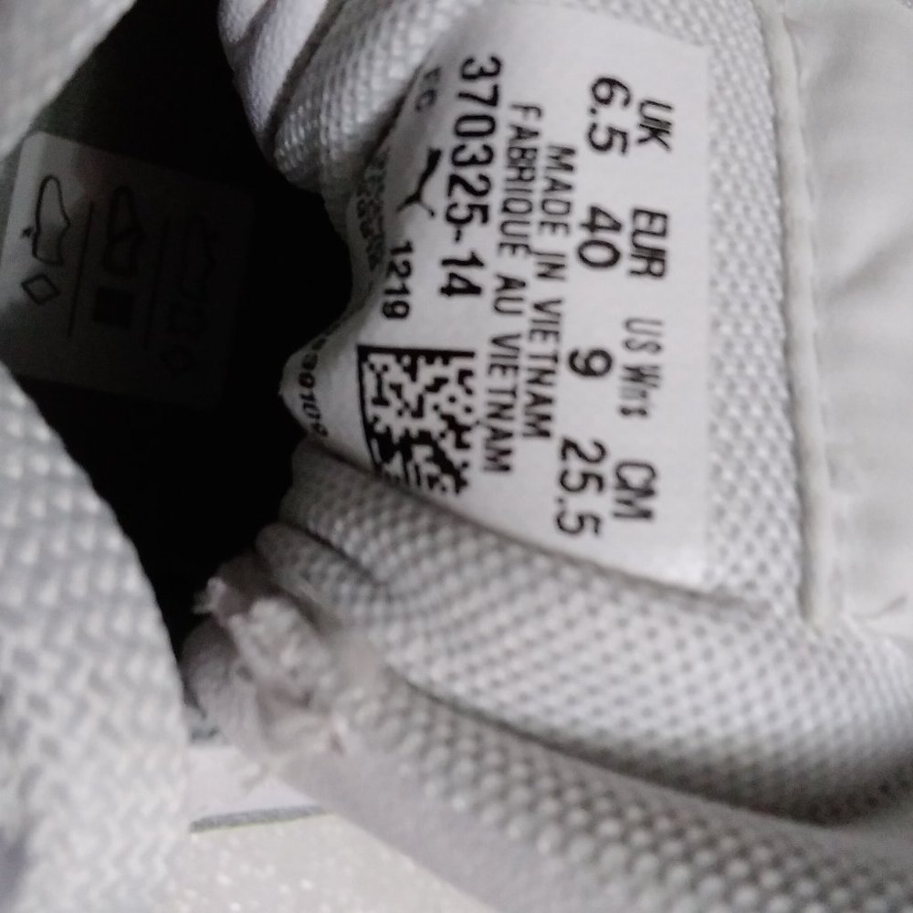 PUMA Carina Leather Women's Shoe Size: 9 COD/6 - Picture 4 of 12